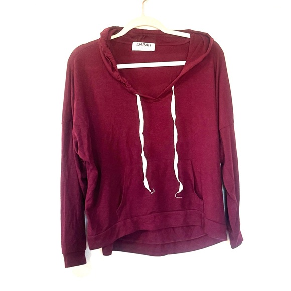 darah dahl Tops - Darah Dahl Burgundy Cropped Oversized Hoodie Sweatshirt Lightweight M